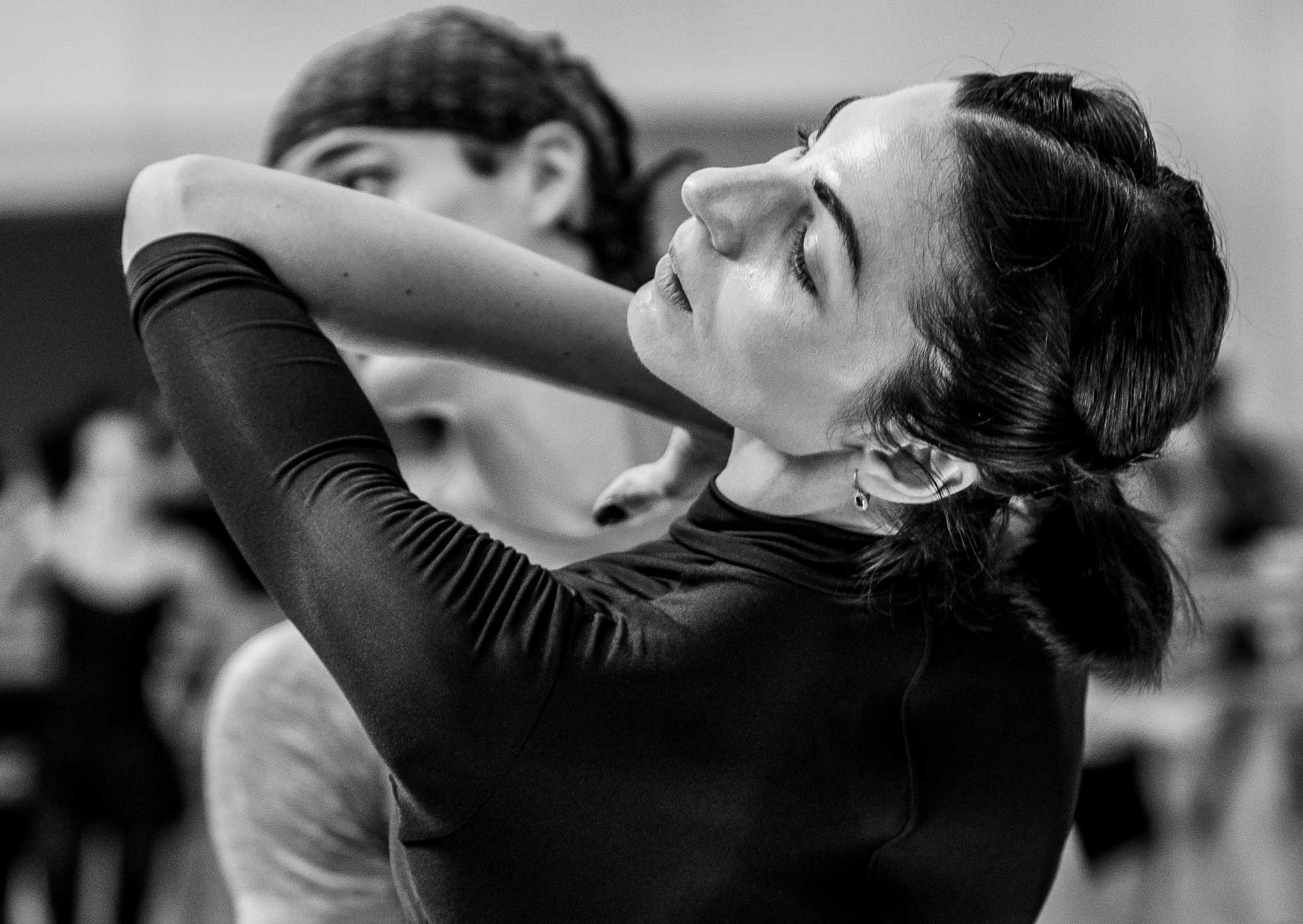 Duo focused dancers 