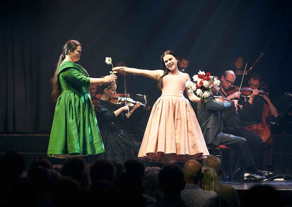 Singers Ian Castro, Inna Demenkova, Georgiy Derbas-Richter, Maya Gour and Elenora Hu