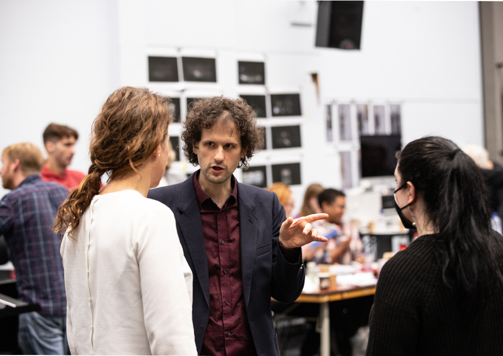 Rehearsal Turandot, chorus master Edward Ananian-Cooper | Photo: Melle Meivogel