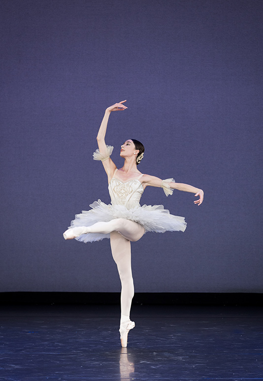 Elisabeth Tonev in Grand Pas Classique (2023) | Foto: Angela Sterling