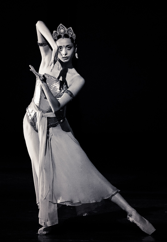 Elisabeth Tonev in Mata Hari (2021) | Foto: Altin Kaftira