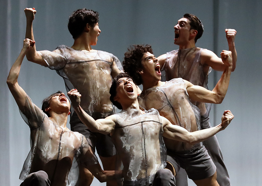 Sho Yamada - vooraan - Manoeuvre - Back to Ballet - HNB 20-21 | Foto: Hans Gerritsen