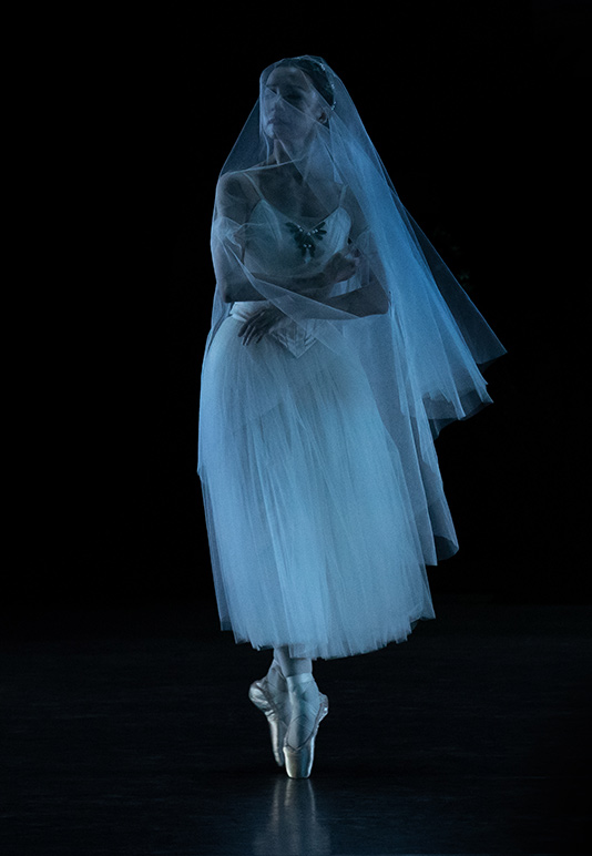 YuanYuan Zhang in Giselle
