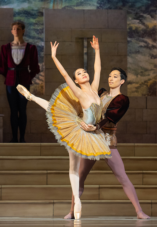 YuanYuan Zhang en Sho Yamada in Raymonda (2022) | Foto: Altin Kaftira