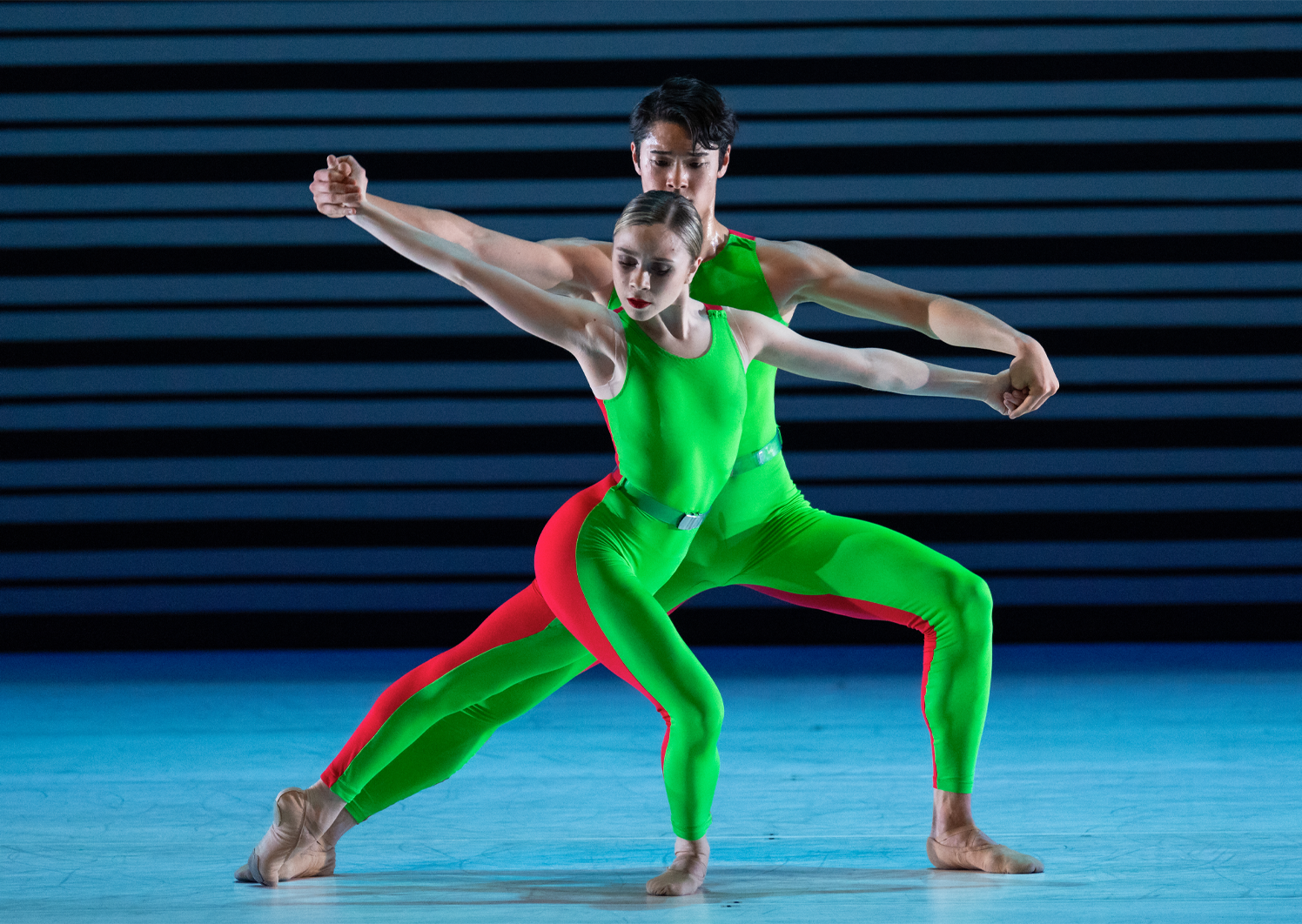 In the Future (Hans van Manen) | Junior Company dansers tijdens tournee Shooting Stars