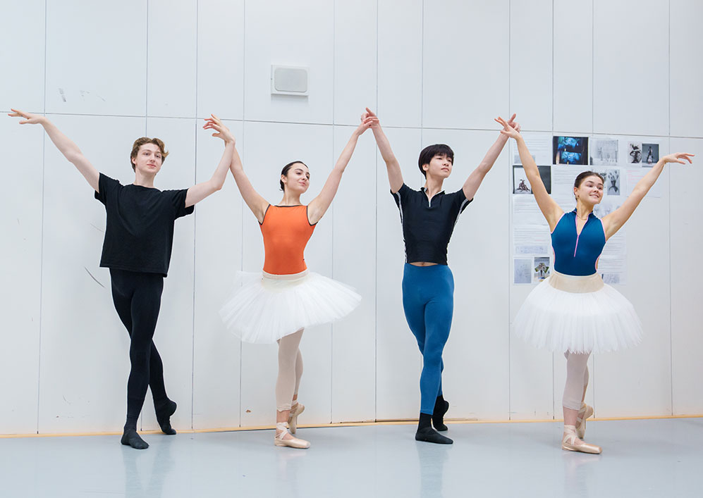 Rehearsal Ballet Bubbles - Pas de quatre | Photo: Altin Kaftira