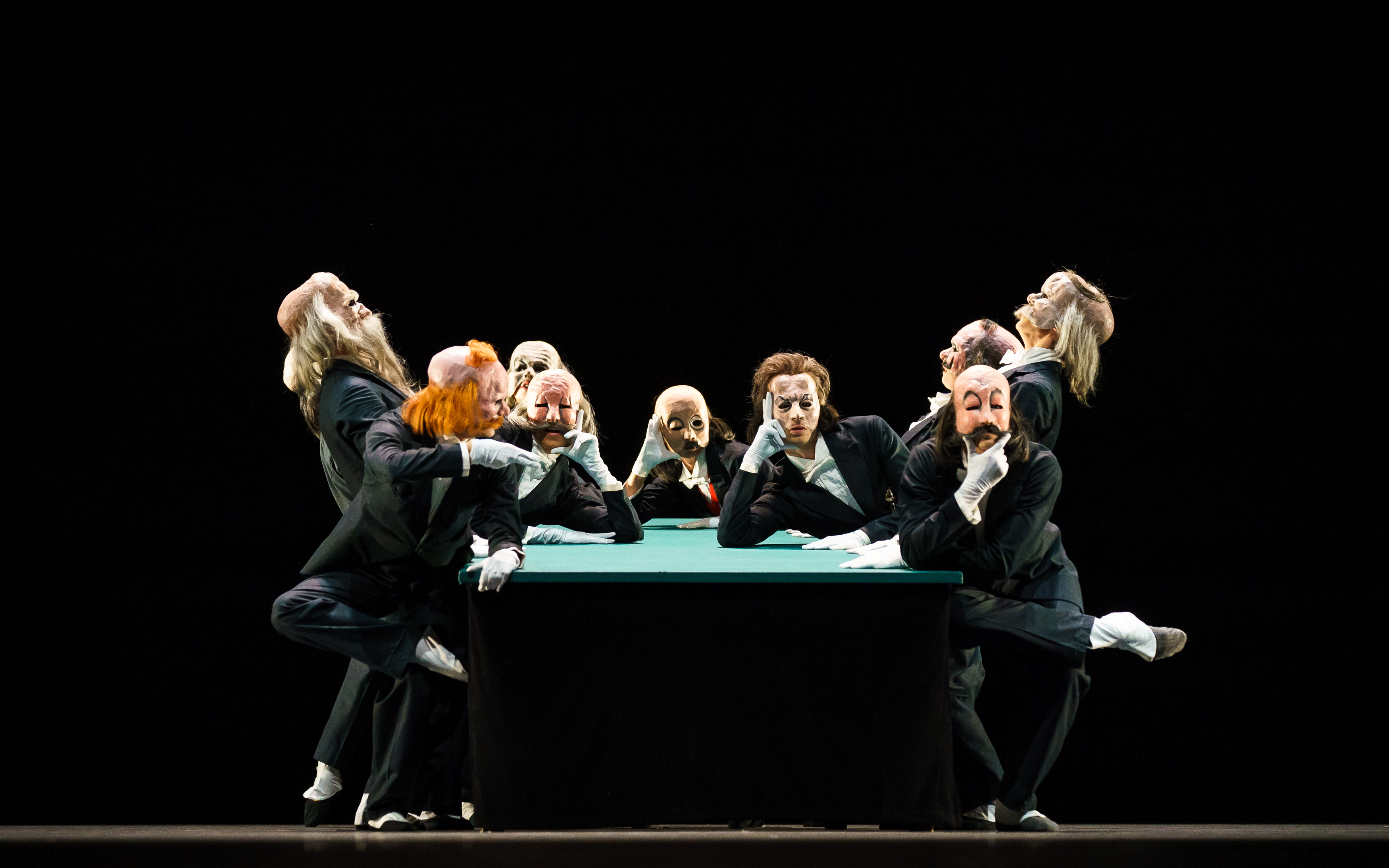 Scene Shadows: The Green Table | Photo: Michel Schnater