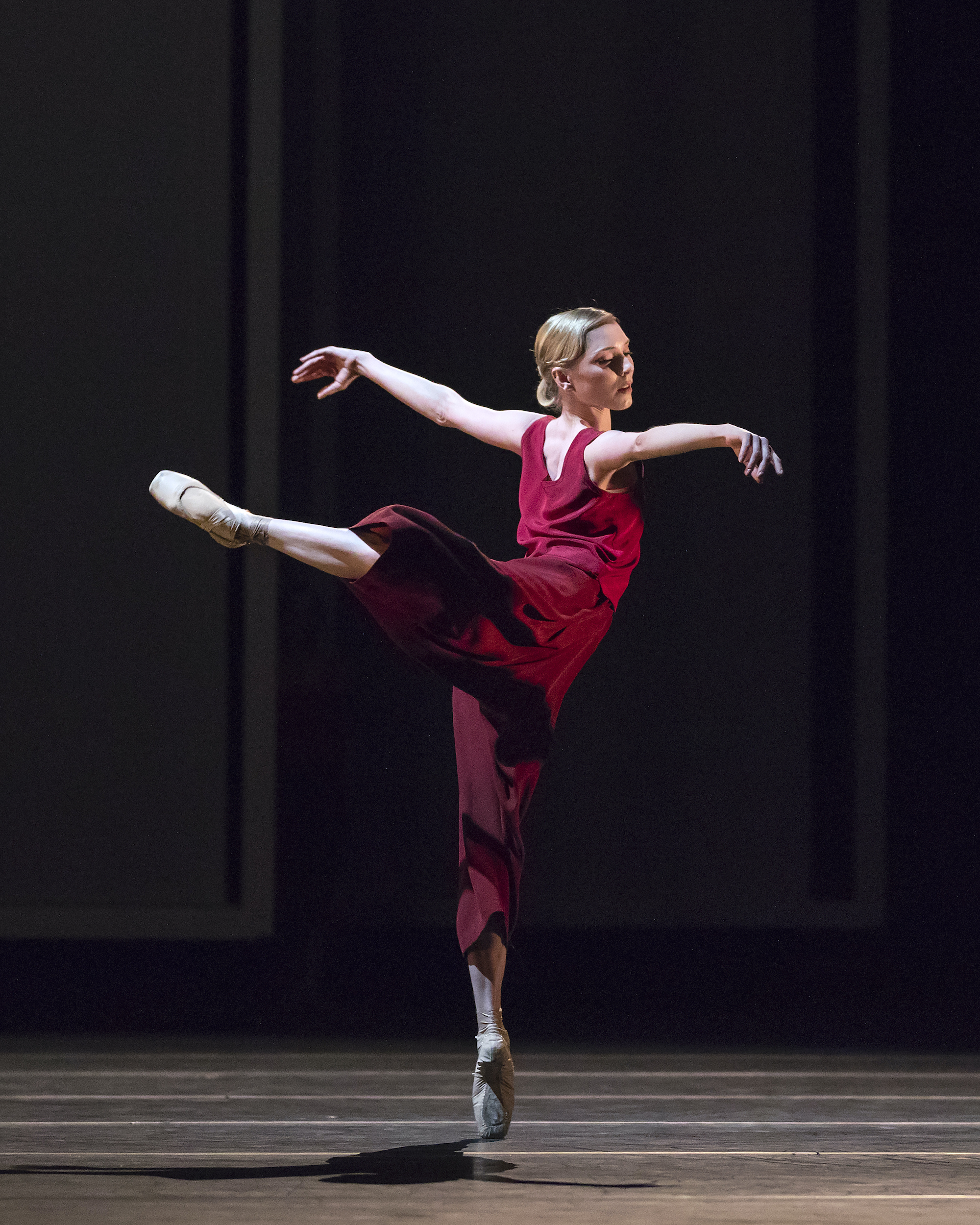 SARAH LAMB (THE ROYAL BALLET) IN YUGEN (2018) | FOTO: ROYAL OPERA HOUSE/ANDREJ USPENSKI