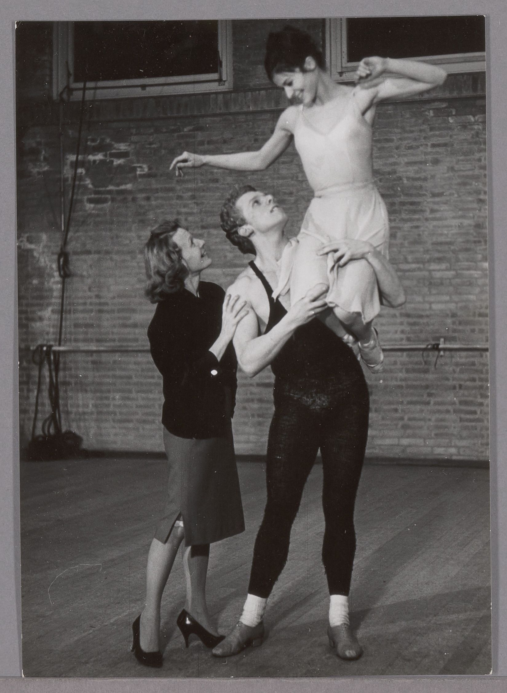 Rehearsal Pavlova memorial - Orlovskaja, Simon André and Olga de Haas | Photo: Hans van den Busken