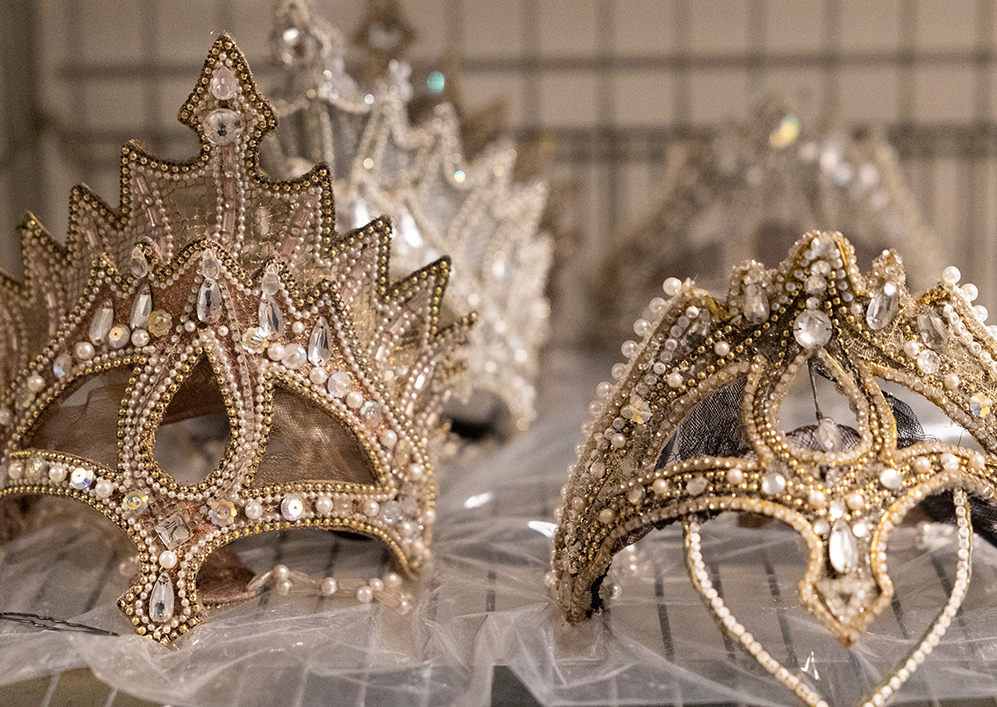 Tiaras with 'gold and pearls'