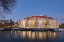 Gebouw Nationale Opera & Ballet in de avond